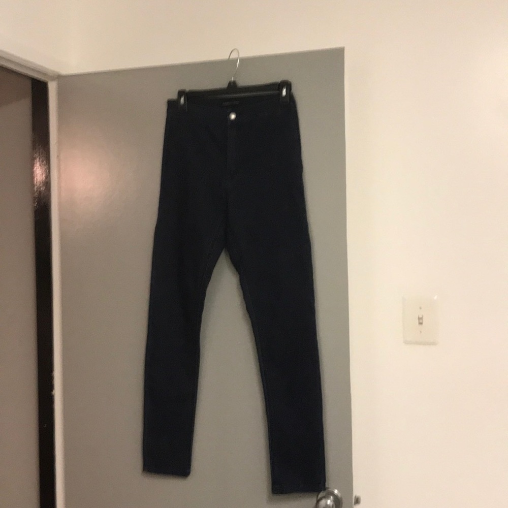 Medium High Waisted Jeans